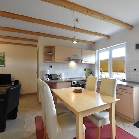 Lovely Apartment In Stellshagen With Garden ภายนอก รูปภาพ